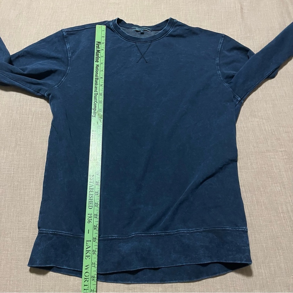 Shore Resort Wear Acid Wash Navy Blue Sweatshirt Size Medium Luxury Beach Surf - Picture 6 of 6